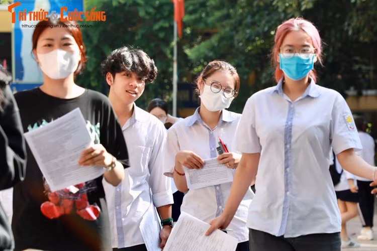 Bo GD&DT can nhac dieu chinh dap an mon tieng Anh