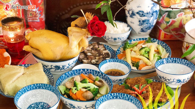 Xôn xao không cúng gà vào Giao thừa 2025, chuyên gia nói gì? Xon xao khong cung ga vao Giao thua 2025, chuyen gia noi gi?