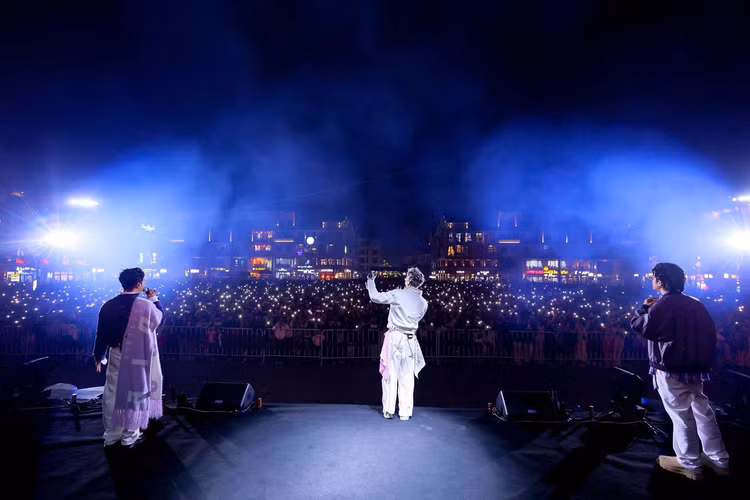 Gần 1 triệu khách đón năm mới 2025 tại các “điểm cầu” Vingroup - Hình 3 Gan 1 trieu khach don nam moi 2025 tai cac “diem cau” Vingroup-Hinh-3