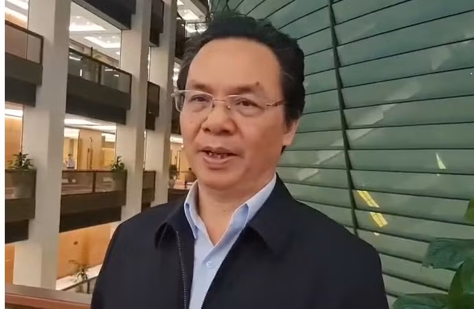 ĐB Quốc hội Hoàng Văn Cường: “Cây xăng dừng bán là do… cơ chế“ DB Quoc hoi Hoang Van Cuong: “Cay xang dung ban la do… co che“