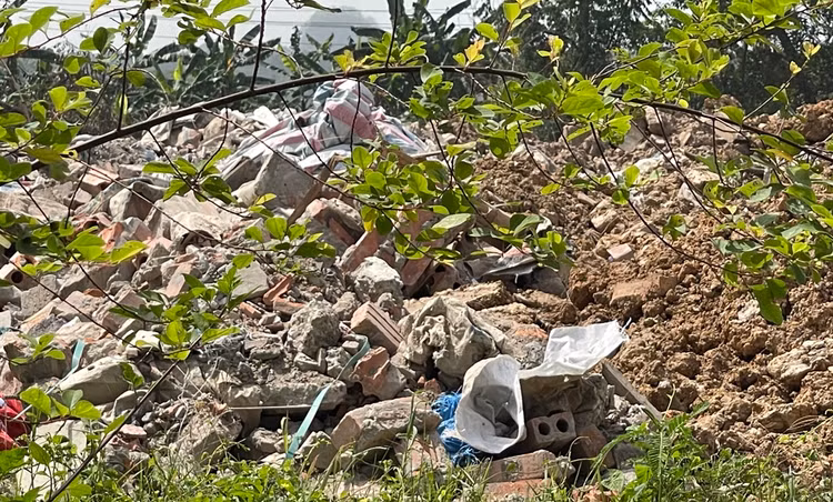 Ha Noi: Ngan chan san lap dat trai phep o Sai Son-Hinh-5