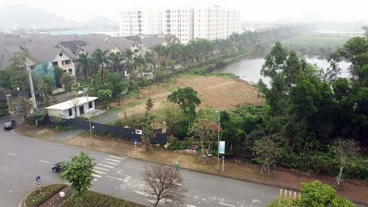 Ha Noi: Ngan chan san lap dat trai phep o Sai Son