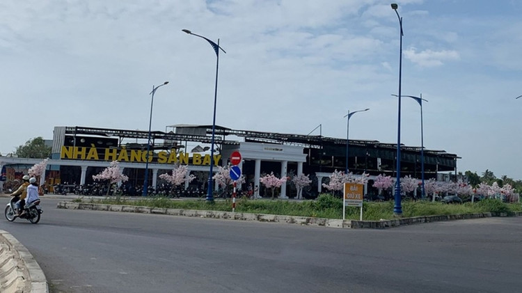 Can Tho: Can canh nha hang San Bay rong 1000m2 xay tren dat lua-Hinh-13