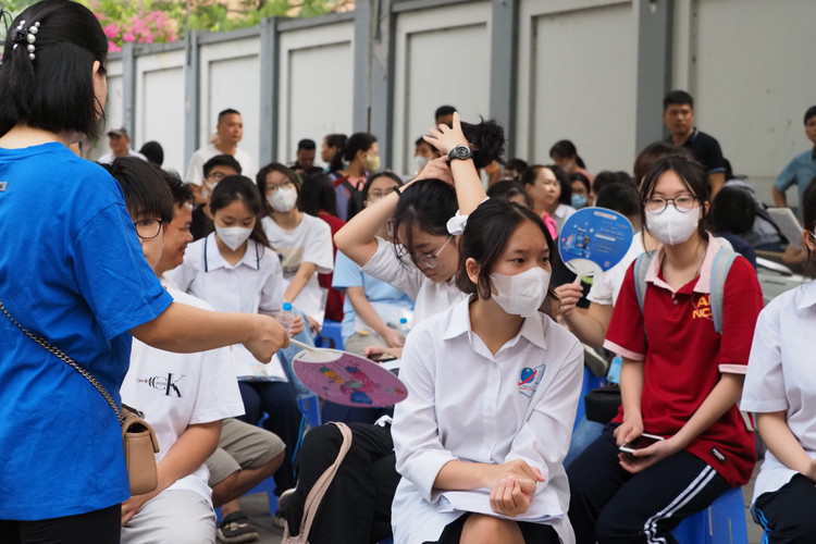 Ha Noi co so thi sinh dang ky du thi lop 10 lon nhat ca nuoc-Hinh-16