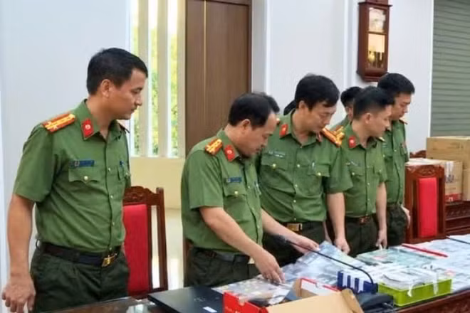 Triệu tập 30 người trong đường dây trốn thuế, giao dịch 15.000 tỷ đồng qua máy POS