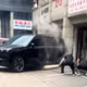 Xe SUV điện Lynk & Co 900 bất ngờ bốc cháy tại Trung Quốc