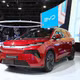 BYD Atto 8 sạc điện "nhanh như chớp" chính thức ra mắt thị trường
