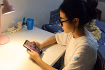 Lướt video ngắn càng nhiều, não càng "ngại" suy nghĩ?