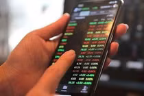Mạo danh chuyên gia chứng khoán, giăng bẫy nhà đầu tư online