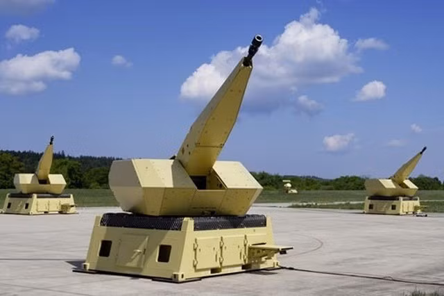 3-8911.jpg