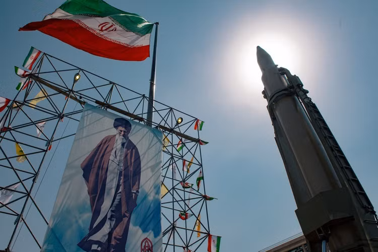 iran-supreme-leader-flag-missile.jpg