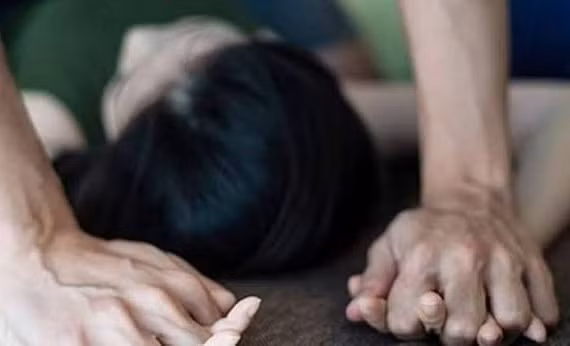 Khởi tố vụ cô gái Mỹ bị tố hiếp dâm tại khách sạn