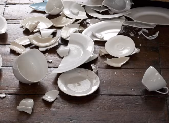 Trong ngày rằm tháng Giêng bạn nên tránh đánh vỡ, làm hỏng đồ đạc trong nhà, bởi vì điều đó đồng nghĩa với việc năm tới tài phúc hao tổn, mọi việc diễn ra khó lòng như ý - Ảnh:minh họa Trong ngày rằm tháng Giêng bạn nên tránh đánh vỡ, làm hỏng đồ đạc trong nhà, bởi vì điều đó đồng nghĩa với việc năm tới tài phúc hao tổn, mọi việc diễn ra khó lòng như ý - Ảnh:minh họa