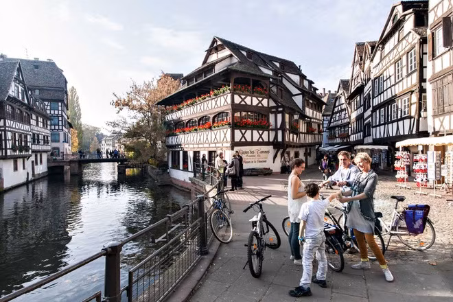 Với dân số khoảng 480.000 người, Strasbourg có đến hơn 600 km đường xe đạp - Ảnh: Patrick Gawandtka.
