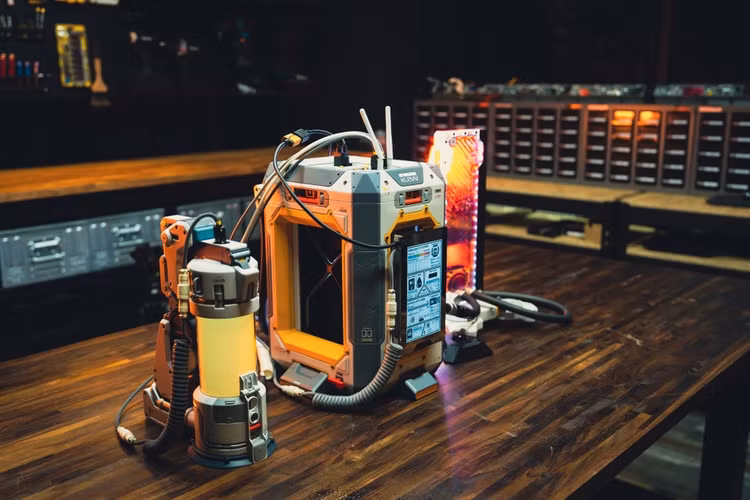 Bản độ đến từ AK Mod. Đây là một chiếc PC được hoàn thiện theo phong cách khoa học viễn tưởng, được tích hợp màn hình có khả năng hiển thị toàn bộ thông tin của máy tính trong thời gian thực. Ảnh: EKWaterBlocks. Bản độ đến từ AK Mod. Đây là một chiếc PC được hoàn thiện theo phong cách khoa học viễn tưởng, được tích hợp màn hình có khả năng hiển thị toàn bộ thông tin của máy tính trong thời gian thực. Ảnh: EKWaterBlocks.