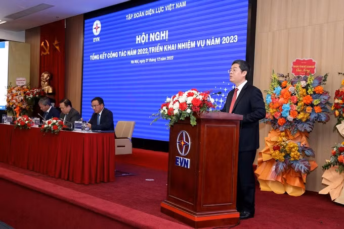 Phó tổng giám đốc EVN Nguyễn Tài Anh cho rằng chi phí đầu vào tăng cao nhưng giá bán lẻ điện đang thấp hơn nhiều so với chi phí giá thành (Ảnh: EVN).