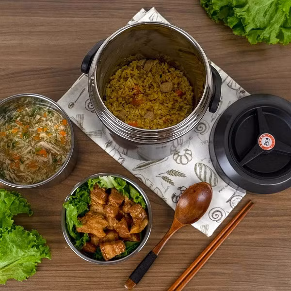 Hộp cơm giữ nhiệt ngăn việc truyền nhiệt, giữ nóng thức ăn. Hộp cơm giữ nhiệt ngăn việc truyền nhiệt, giữ nóng thức ăn.