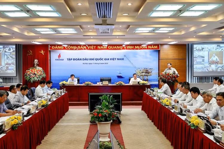 Thủ tướng Phạm Minh Chính phát biểu tại cuộc làm việc với Tập đoàn Dầu khí Việt Nam.