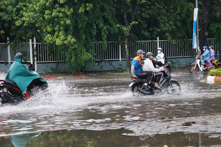 Phương tiện di chuyển khó khăn