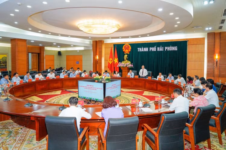 Đoàn công tác của Đảng đoàn Liên hiệp các Hội Khoa học và Kỹ thuật Việt Nam làm việc với Thành ủy TP Hải Phòng.