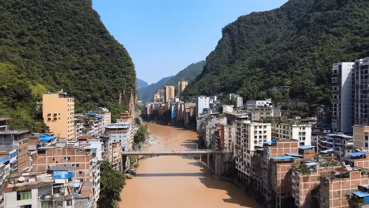 Nhật Bản đã tiến hành sáp nhập hàng nghìn đơn vị hành chính cấp thị trấn/làng. Ảnh: Vecteezy.