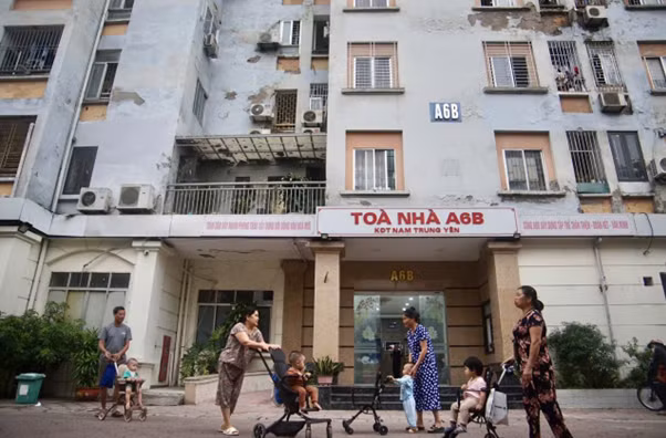 Người dân sống tại khu nhà tái định cư A6 rất mong UBND TP Hà Nội có giải pháp xử lý, khắc phục, giúp người dân yên tâm sinh sống.