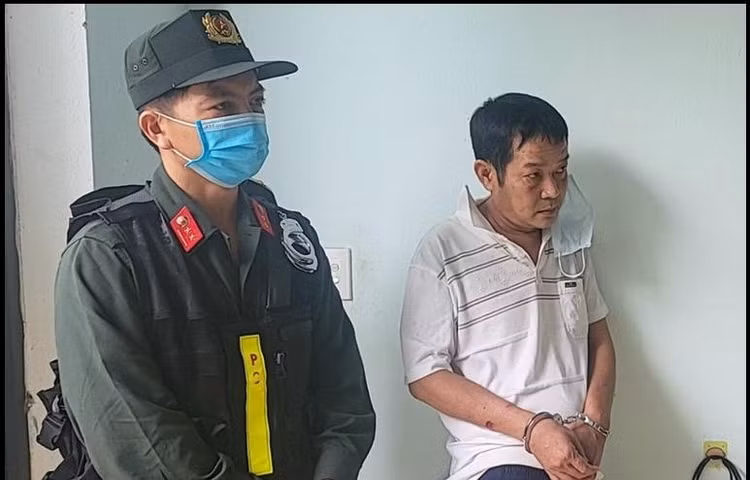 Tạm giữ đối tượng Phạm Công Việt. Ảnh CACC