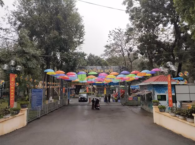 Công viên Thủ Lệ (hay còn gọi là Vườn thú Hà Nội) đi vào hoạt động được 50 năm nay, với diện tích hơn 28ha, trong đó, 6ha diện tích hồ nước, còn lại là đất tự nhiên, khuôn viên bố trí vườn thú và các khu vui chơi. Công viên Thủ Lệ (hay còn gọi là Vườn thú Hà Nội) đi vào hoạt động được 50 năm nay, với diện tích hơn 28ha, trong đó, 6ha diện tích hồ nước, còn lại là đất tự nhiên, khuôn viên bố trí vườn thú và các khu vui chơi.