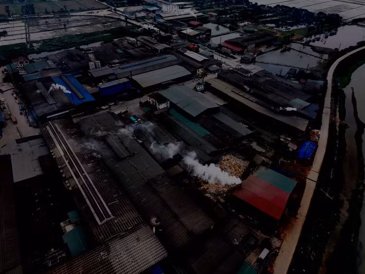 Nhiều năm qua, tình trạng ô nhiễm tại CCN Phú Lâm chưa được giải quyết dứt điểm. Nhiều năm qua, tình trạng ô nhiễm tại CCN Phú Lâm chưa được giải quyết dứt điểm.