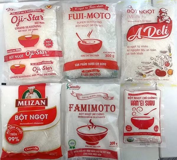 Tang vật mì chính giả các thương hiệu nổi tiếng như Meizan; Ajinomoto bị cơ quan chức năng thu giữ. Nguồn: QLTT