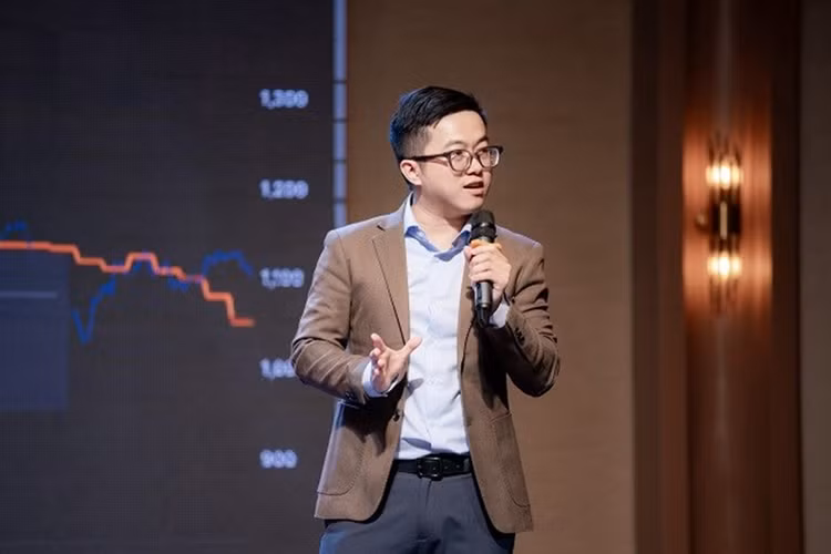 Ông Huỳnh Hoàng Phương, Giám đốc khối Nghiên cứu và phân tích đầu tư tại FIDT. Ông Huỳnh Hoàng Phương, Giám đốc khối Nghiên cứu và phân tích đầu tư tại FIDT.