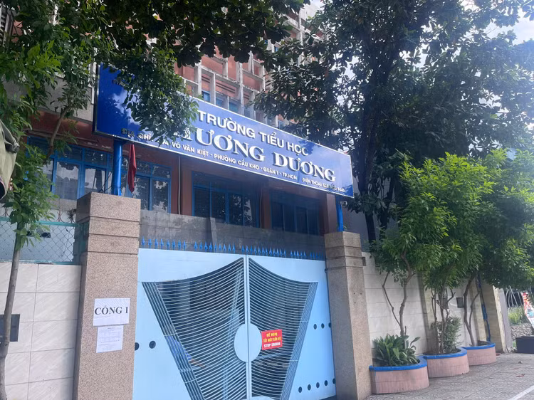 Trường Tiểu học Chương Dương, quận 1, TP HCM. Ảnh: Nhàn Lê/ Tiền Phong Trường Tiểu học Chương Dương, quận 1, TP HCM. Ảnh: Nhàn Lê/ Tiền Phong