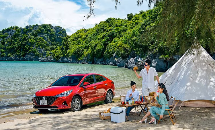 Hyundai Accent.