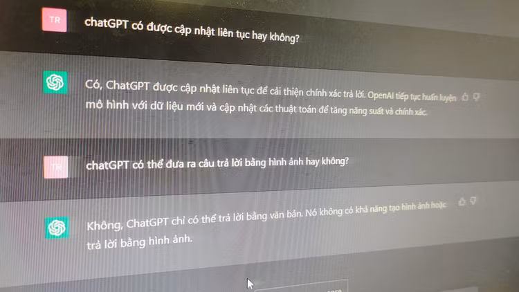 ChatGPT sẽ liên tục được cập nhật nhưng hiện tại vẫn thiếu sót nhiều tính năng. Ảnh: Trần Trân