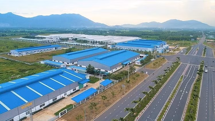 Xây Dựng Tuấn Lộc bán gần 33% vốn tại Sonadezi Giang Điền. Xây Dựng Tuấn Lộc bán gần 33% vốn tại Sonadezi Giang Điền.
