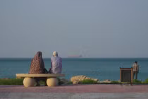 Mỹ khởi động dự án dẫn tàu qua Hormuz, Iran nhận phản hồi Washington