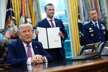 Ông Trump nói gì việc đổi tên Bộ Quốc phòng thành Bộ Chiến tranh?
