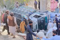 Xe tải chở người hồi hương gặp nạn ở Afghanistan, 18 người thiệt mạng