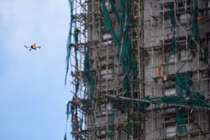 Thêm 8 người bị bắt giữ sau thảm kịch cháy chung cư ở Hong Kong
