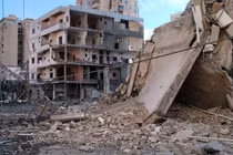 [GALLERY] Bệnh viện ở Lebanon hư hại nặng sau đòn không kích của Israel