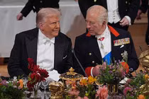 Hình ảnh Tổng thống Mỹ Donald Trump trong chuyến thăm Anh