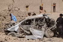 Pakistan không kích Afghanistan, có dân thường thương vong