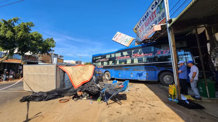 Hiện trường vụ tai nạn. Hiện trường vụ tai nạn.