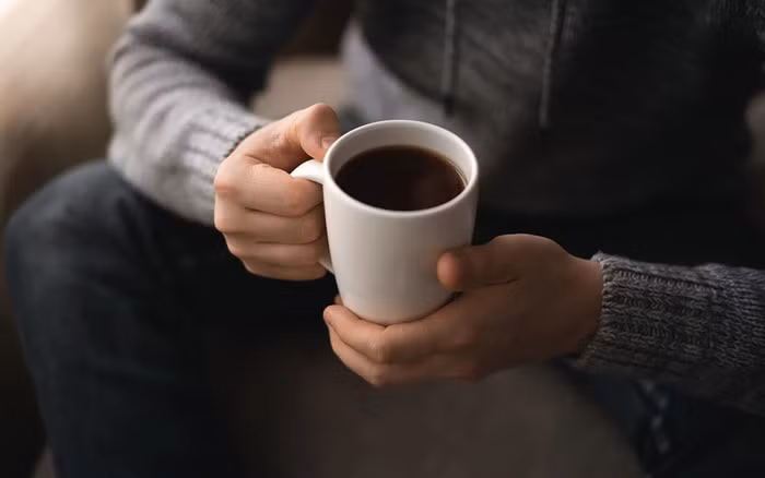 Có nên uống cà phê khi bụng đói? ảnh 1