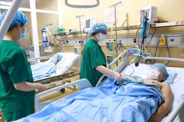 Hiện sức khỏe của hai bệnh nhân được ghép thận tiến triển tốt. Ảnh: Báo Sức Khỏe và Đời sống.