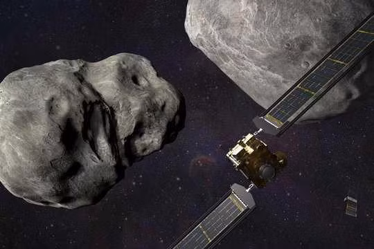 Tàu vũ trụ của NASA chuẩn bị lao vào tiểu hành tinh Dimorphos (Ảnh: Internet)