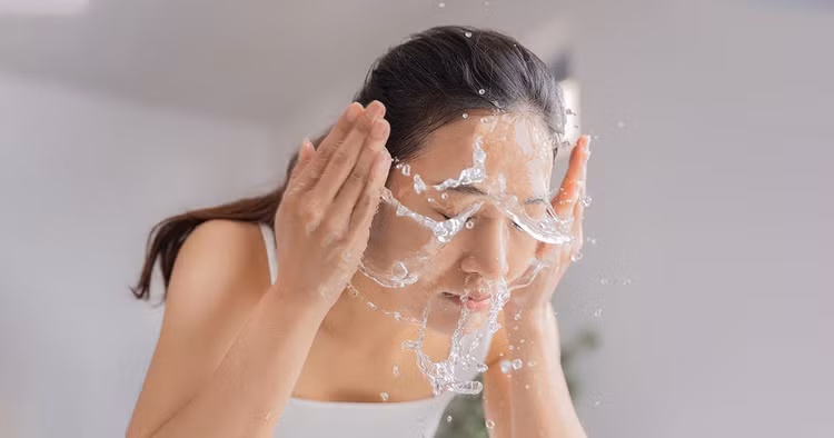 Bí quyết chọn đúng sữa rửa mặt theo từng loại da giúp đẹp lên từng ngày Bí quyết chọn đúng sữa rửa mặt theo từng loại da giúp đẹp lên từng ngày