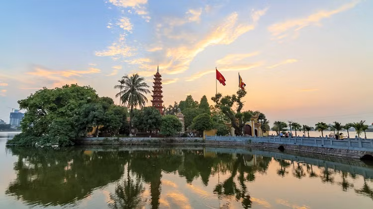Chùa Trấn Quốc.