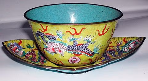 Bộ đồ uống trà thời Vua Minh Mạng. Nguồn: Bảo tàng Lịch sử Quốc gia.