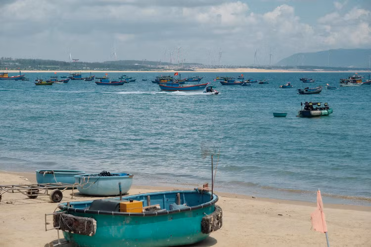 Nhơn Lý là làng chài nhỏ nằm ven biển, có diện tích khoảng 1.4 ha, thuộc địa bàn xã Nhơn Lý, thành phố Quy Nhơn, tỉnh Bình Định và cách trung tâm khoảng 20km. Ảnh Internet